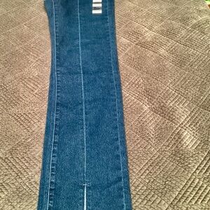 Levi's Women's 314 Straight Leg Jeans in Denim Blue.     148